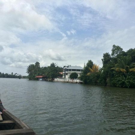Captains Cabin Backwater Resort Alappuzha 외부 사진