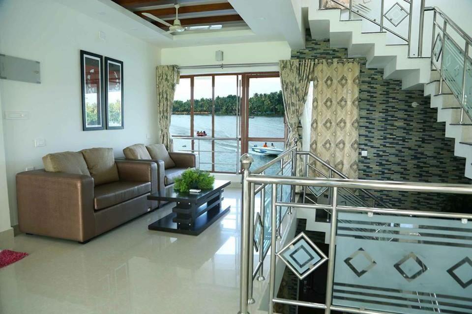 Captains Cabin Backwater Resort Alappuzha 외부 사진